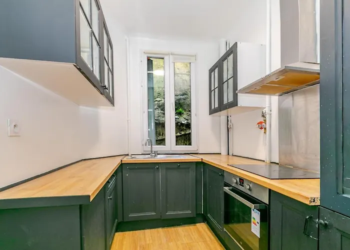 T2 19eme Buttes Chaumont - Ii Appartement Parijs