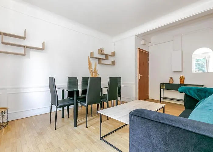 T2 19eme Buttes Chaumont - Ii Appartement Parijs